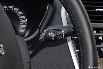 2017款林肯MKC 2.0T 两驱尊悦版（白）