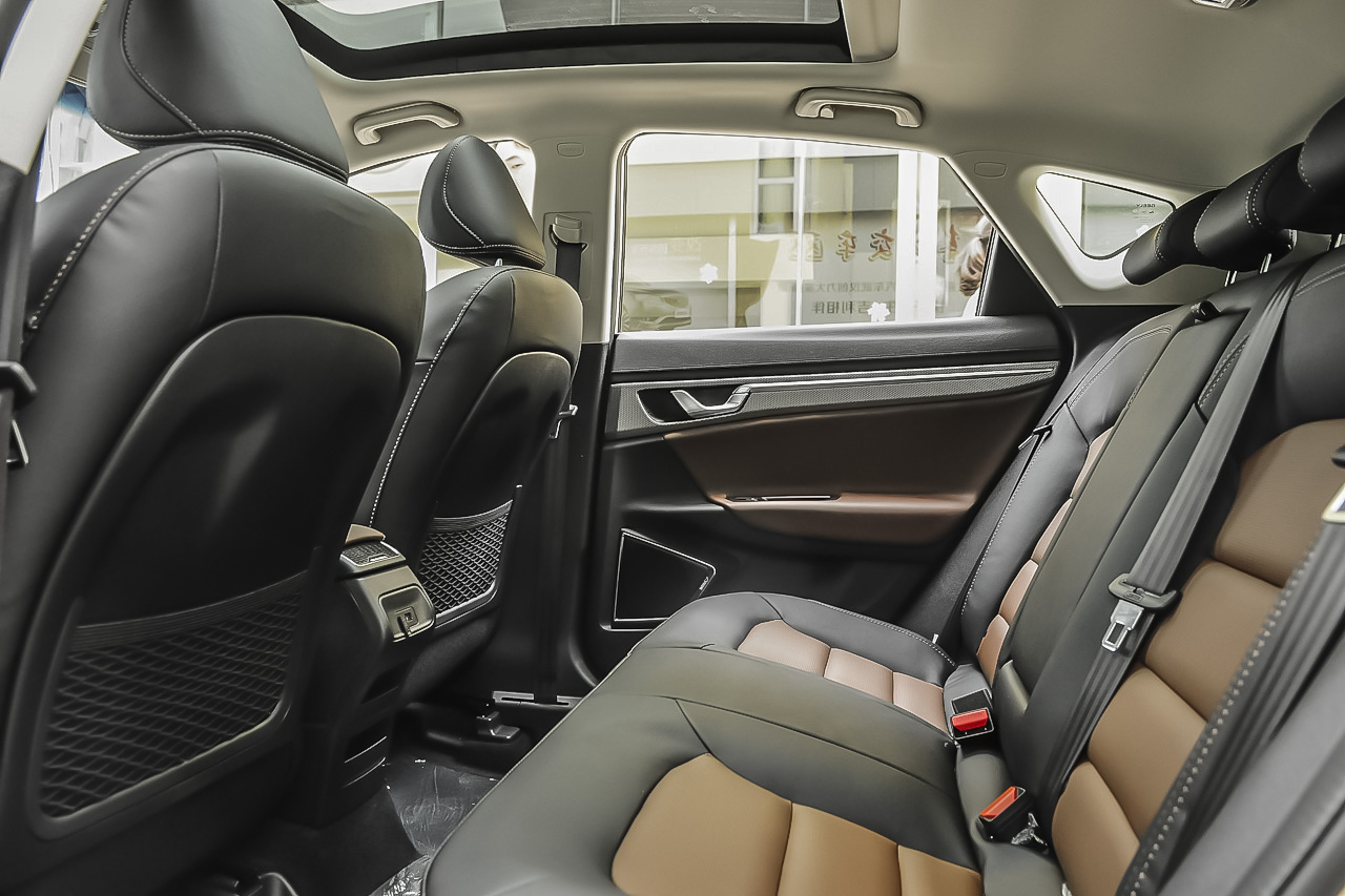 2016款帝豪GS 1.3T自动臻尚型优雅版