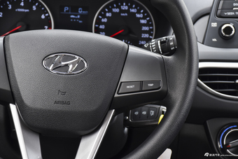 2018款逸行1.6L自动逸享版