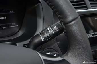 2017款探险者 2.3T自动精英版（白）