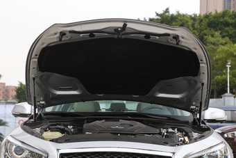 2016款英菲尼迪Q50L 2.0T自动豪华版 