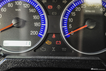 2016款战旗2.0L手动CK豪华型 国IV