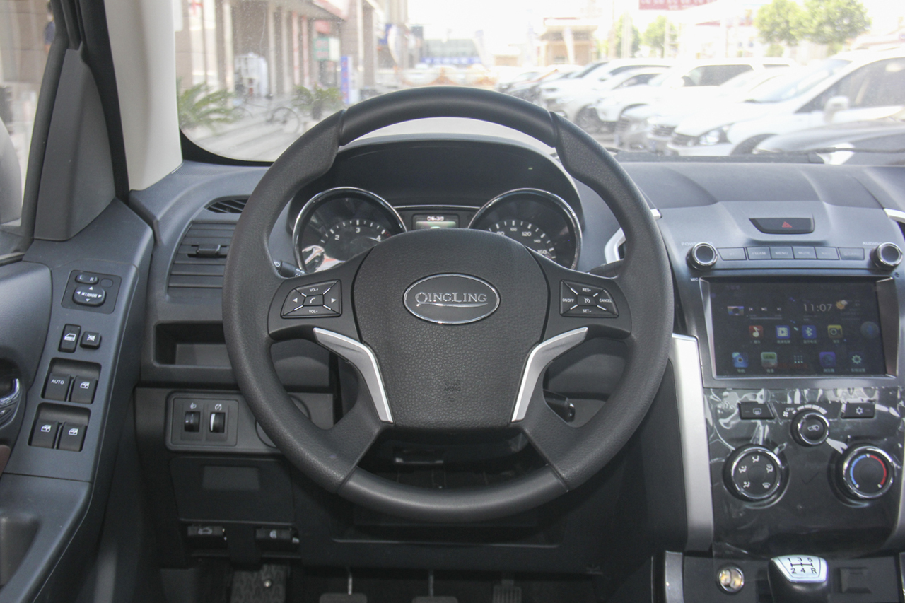 2018款庆铃TAGA 3.0T手动四驱超豪华版