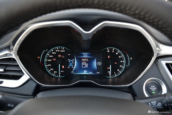 2016款DX7 1.5T自动白骑饰