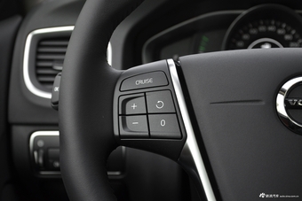 2018款沃尔沃S60L 1.5T自动T3智进进取版