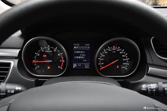 2019款奔腾B50 1.4T自动精英型