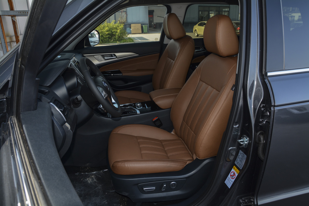 2017款长安CS95 2.0T自动四驱智尊版