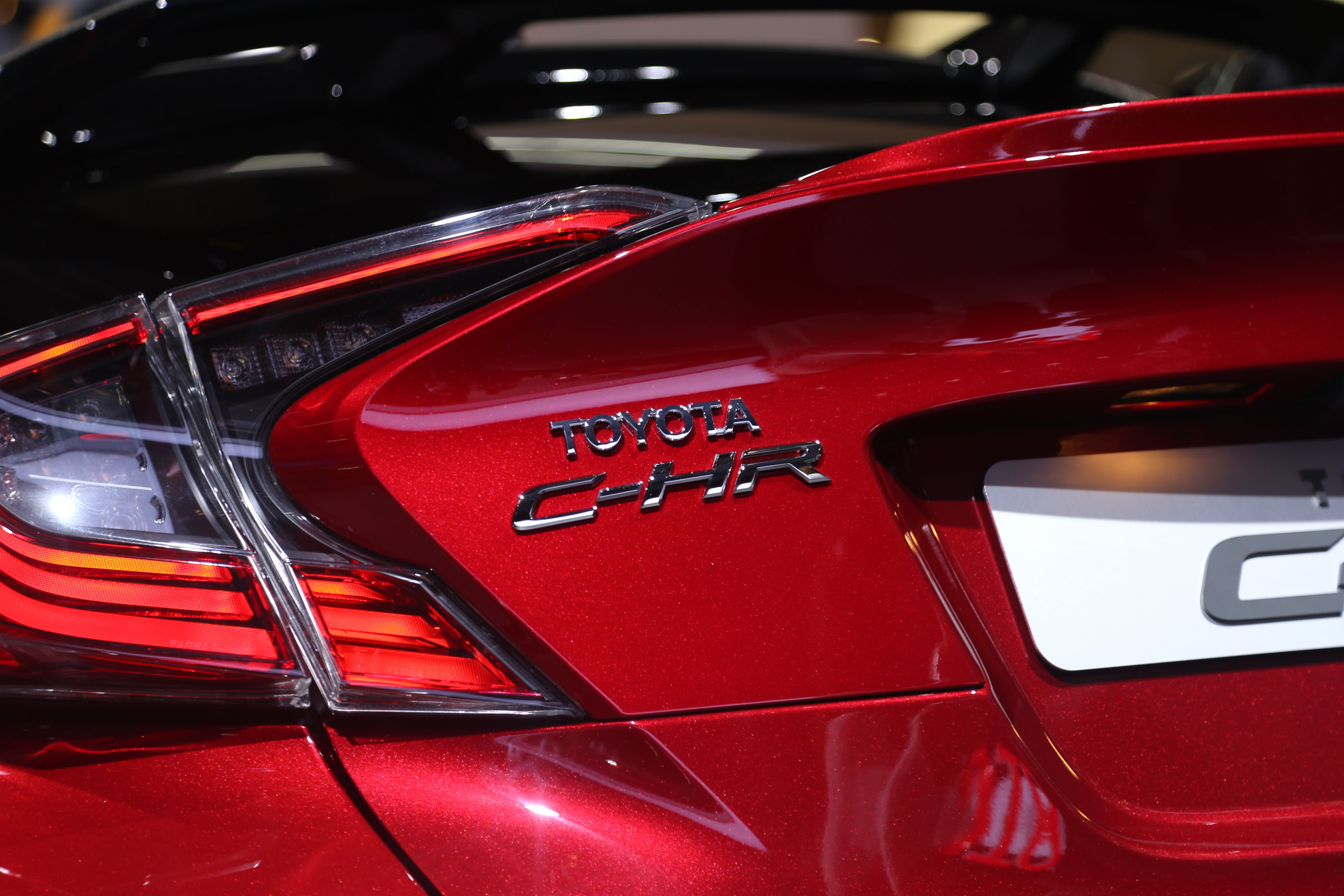 法兰克福车展 丰田C-HR亮相 造型很讨喜