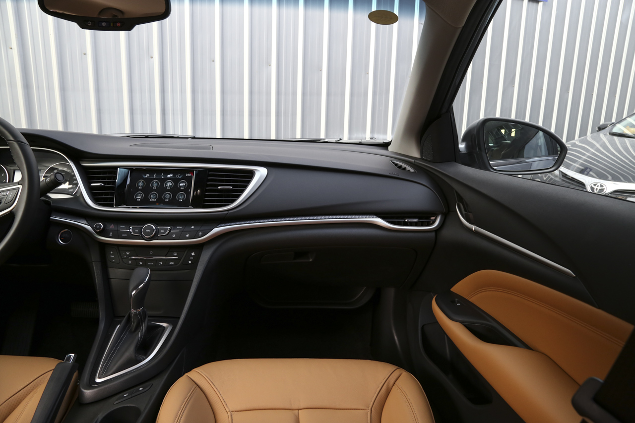 2018款英朗1.3T自动旗舰型18T 