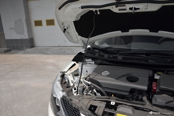 2017款日产逍客 2.0L自动精英版