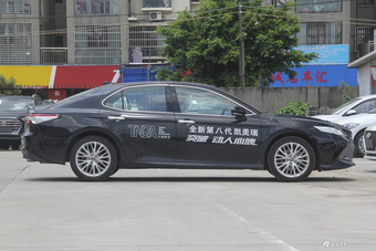 2018款凯美瑞2.5Q自动旗舰型