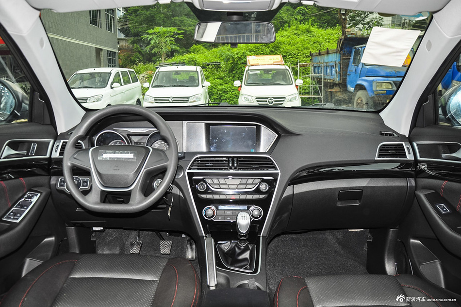 2015款猎豹CS10 2.0T手动风尚版 迪拜金