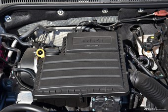 2017款速腾1.6L自动舒适型