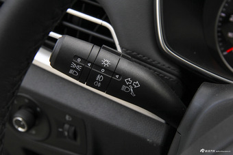 2018款荣威RX3 1.3T自动互联网智享版