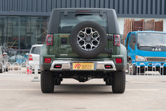 2018款北京BJ40 PLUS 2.3T自动四驱尊享版