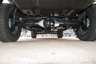 2018款北京BJ40 PLUS 2.3T自动四驱尊享版