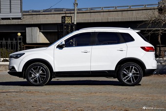 2017款奔腾X40 1.6L自动