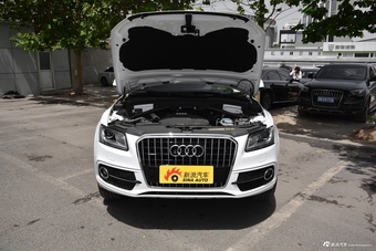 2018款奥迪Q5 Plus 2.0T自动40TFSI进取型典藏版