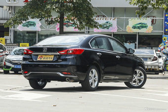 2015款众泰Z500 1.5T 手动尊贵型