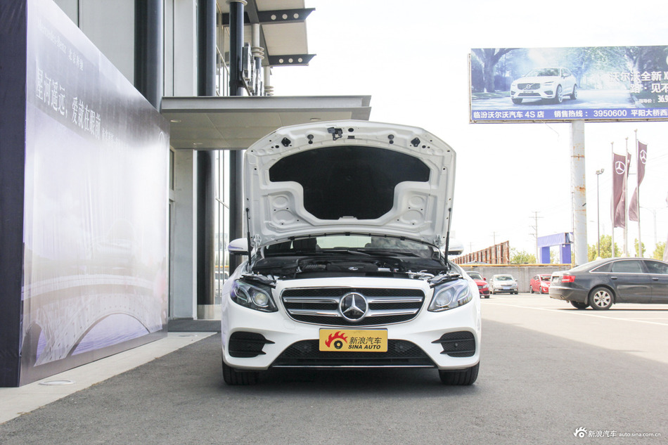 2018款奔驰E级改款2.0T自动 300L 豪华型