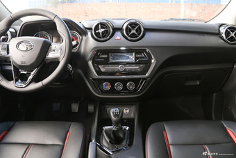 2016款东南DX3 1.5L手动豪华型