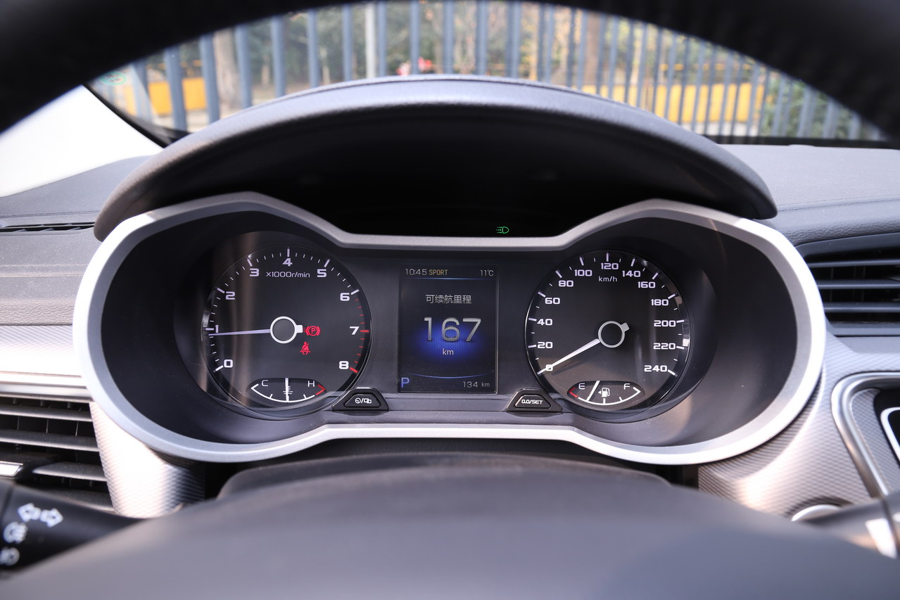 2018款吉利帝豪GL 1.4T自动旗舰型