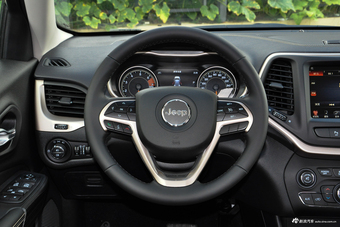 2017款自由光2.4L自动领先版智能包