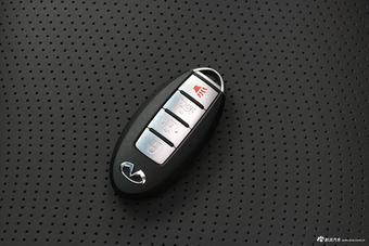 2015款英菲尼迪QX50 2.5L 自动豪华版