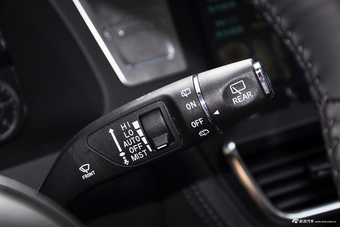 2016款众泰T600 2.0T自动旗舰型运动版