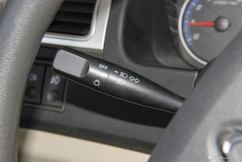 2016款神骐F30 1.5L手动舒适版长轴