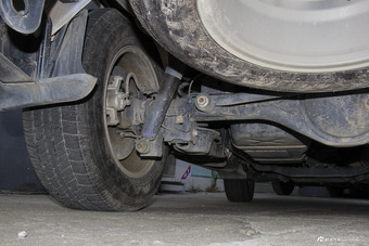 2016款驭胜S350 2.0T自动两驱汽油豪华天窗版5座 