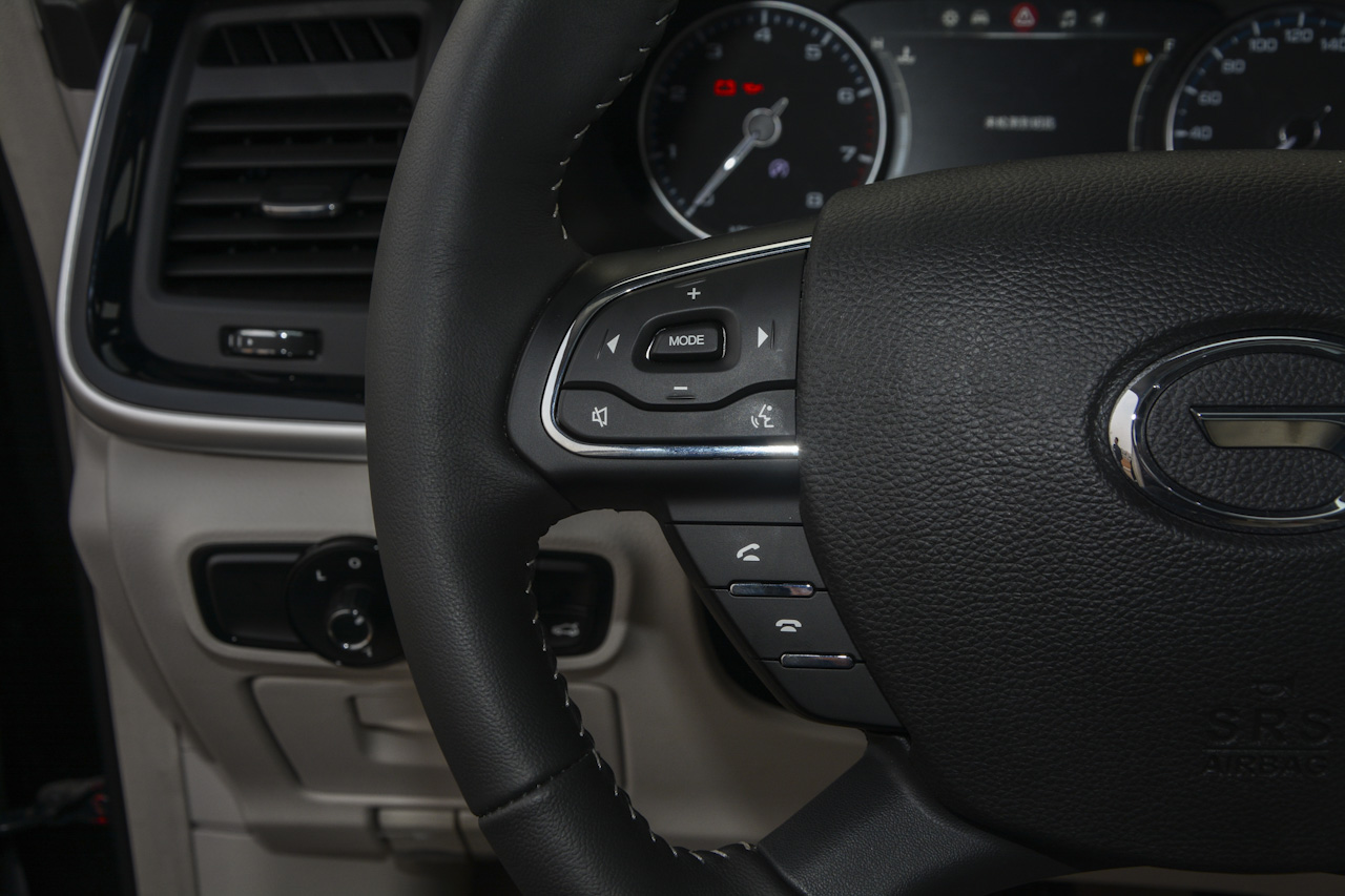 2018款传祺GM8自动320T尊贵版