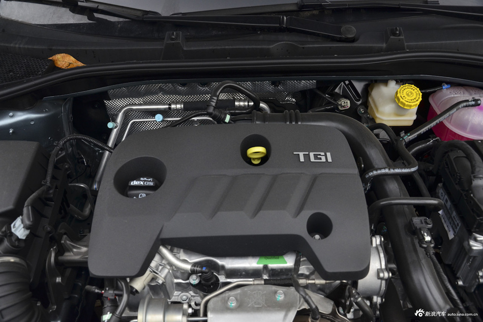 2017款荣威i6 1.0T手动豪华版16T