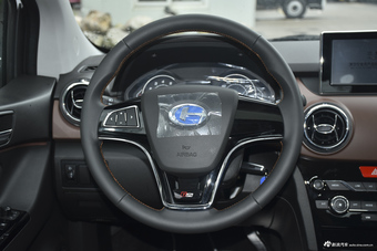 2016款昌河Q25 1.5L手动乐惠版 炫酷白