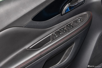 2017款昂科拉1.4T自动四驱全能旗舰型18T