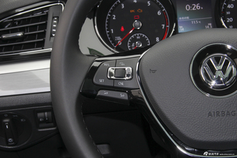 2018款凌渡1.4T手动风尚型230TSI