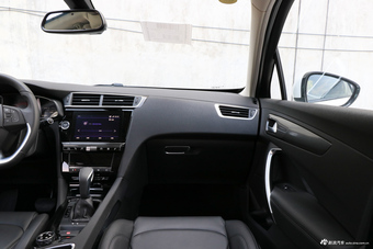 2018款DS 6 1.6T自动30THP尊贵型