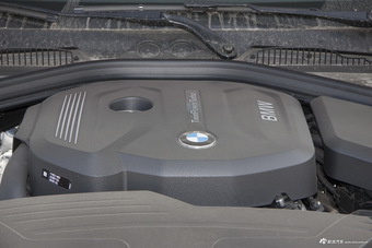 2016款宝马1系118i 1.5T自动领先型