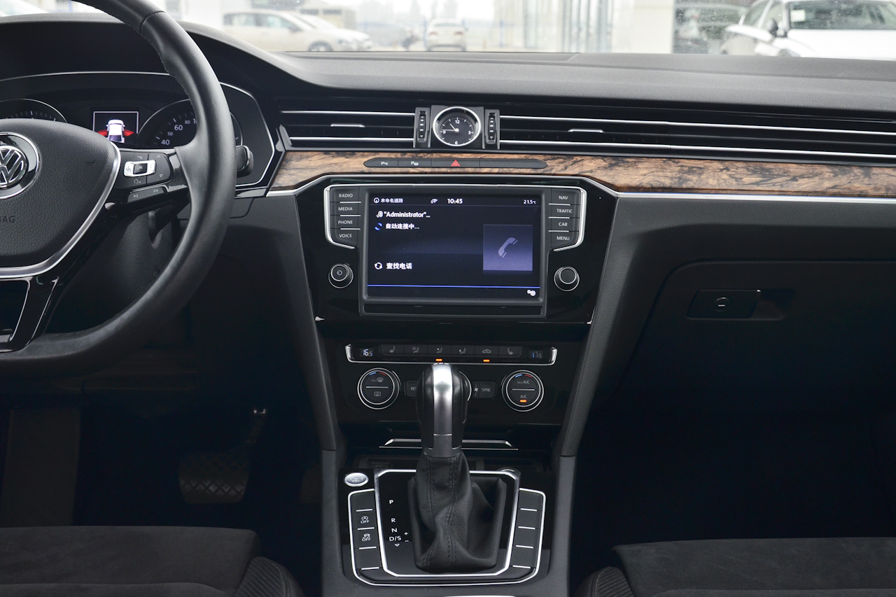  2017款迈腾2.0T自动380TSI DSG豪华型