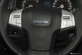 2017款五十铃mu-X 2.5T自动四驱尊享型7座