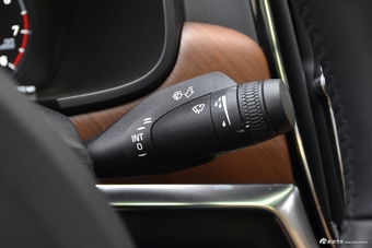 2018款沃尔沃S90 2.0T自动T5智尊版