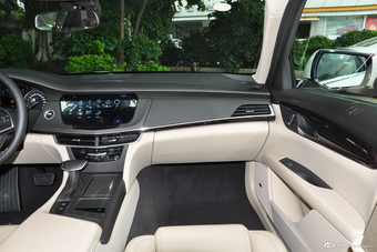 2017款CT6 2.0T自动28T时尚型