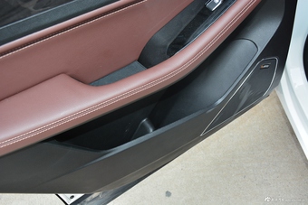 2017款宝骏560 1.5T DCT旗舰型