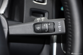 2016款沃尔沃V60 2.0T自动 T5 智雅版