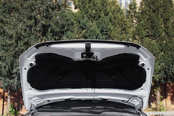 2017款奥迪Q5 2.0T自动40TFSI豪华型（白）