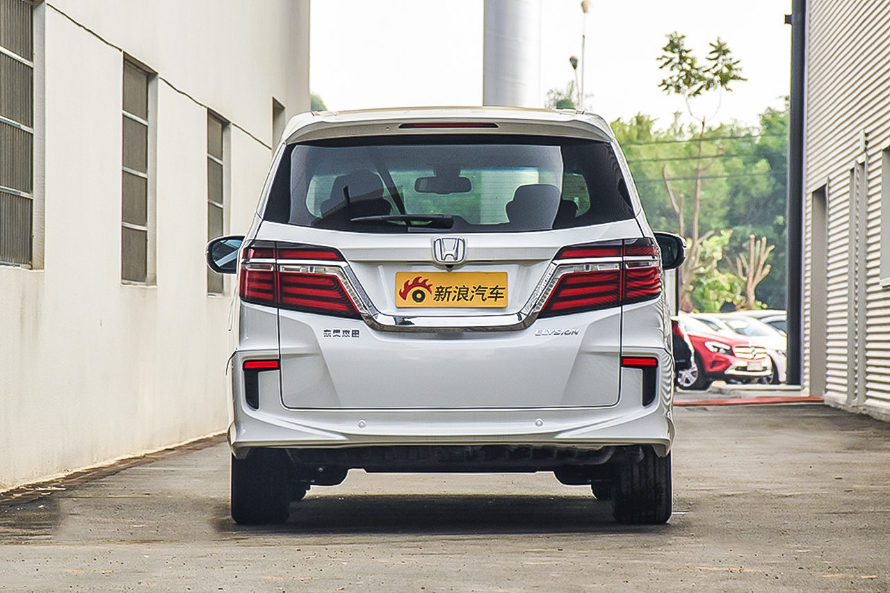 2016款艾力绅2.4L自动至尊版