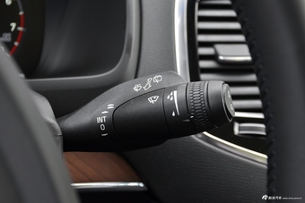 2018款沃尔沃XC90升级版 2.0T自动 T6智雅版