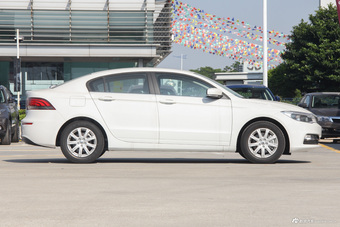 2016款观致3三厢1.6L自动致悦型