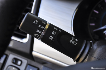 2016款哈弗H2 1.5T自动两驱精英型 经典黑