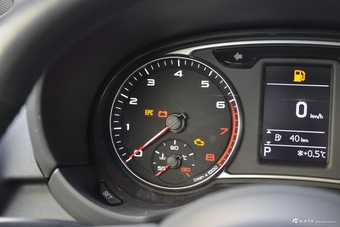 2016款奥迪A1 1.4T 自动30TFSI Sportback Design风尚版